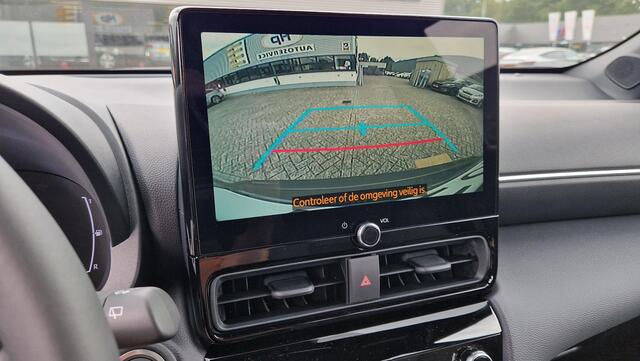 Toyota YARIS Cross 1.5 Hybrid 130 Dynamic incl Toyota Safety Sense Pack !!