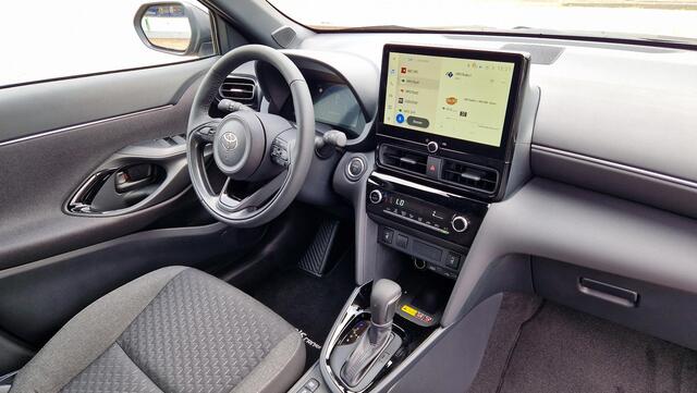 Toyota YARIS Cross 1.5 Hybrid 130 Dynamic incl Toyota Safety Sense Pack !!