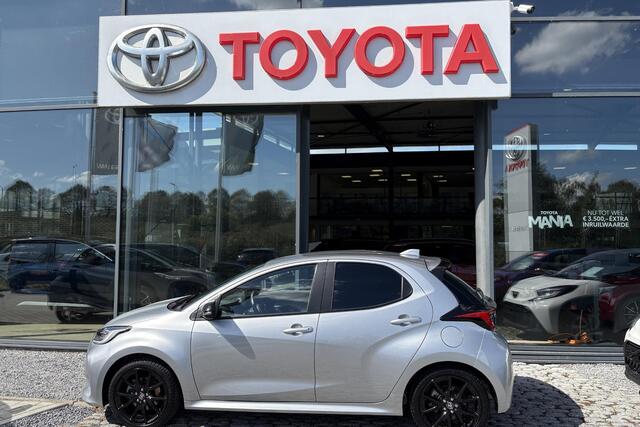 Toyota YARIS 1.5 Hybrid Executive Parkeersensoren, Dodehoekdetectie, Led, Stoelverwarming