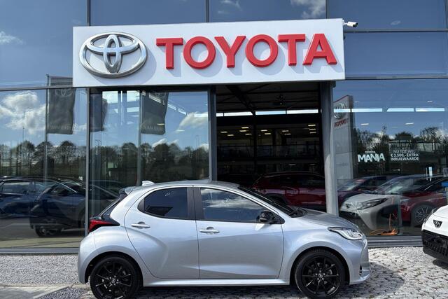 Toyota YARIS 1.5 Hybrid Executive Parkeersensoren, Dodehoekdetectie, Led, Stoelverwarming