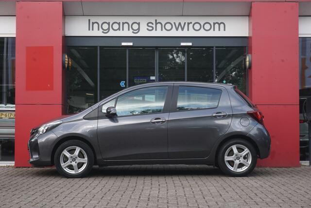 Toyota YARIS 1.5 Hybrid Aspiration | Automaat | Rijklaar | PDC | Airco | Radio | 15'' LM |