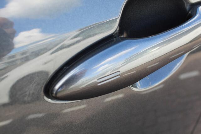 Toyota YARIS Cross 1.5 Hybrid Dynamic Special | Rijklaar | Head Up | El.achterklep | Stoel-/stuurverw. | LED | Keyless | Apple/Android | Navi