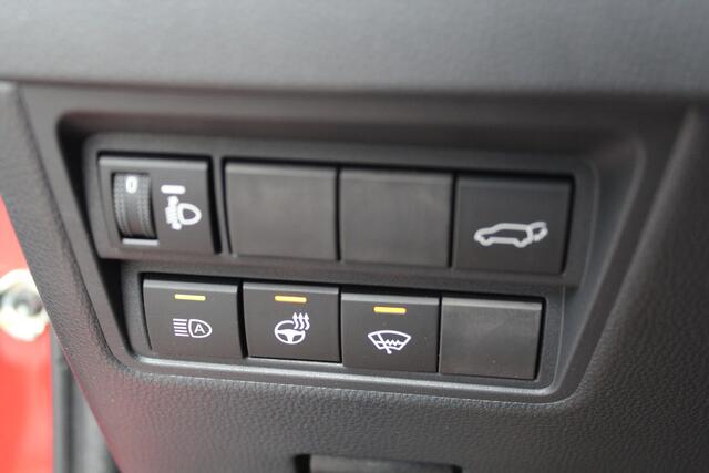 Toyota YARIS Cross 1.5 Hybrid Dynamic Plus | Rijklaar | Panoramadak | Head Up | El.achterklep | Stoel-/stuurverw. | Privacyglass | LED | Keyless | Apple/Android | Navi