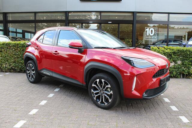 Toyota YARIS Cross 1.5 Hybrid Dynamic Plus | Rijklaar | Panoramadak | Head Up | El.achterklep | Stoel-/stuurverw. | Privacyglass | LED | Keyless | Apple/Android | Navi