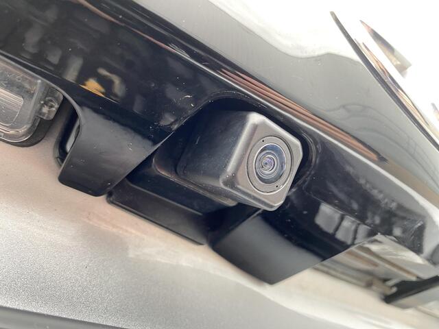 Toyota YARIS 1.5 Hybrid Dynamic Parkeersensoren voor + achter, Navigatie Apple CarPlay/Android Auto, achteruitrij camera, adaptieve cruise control, LED