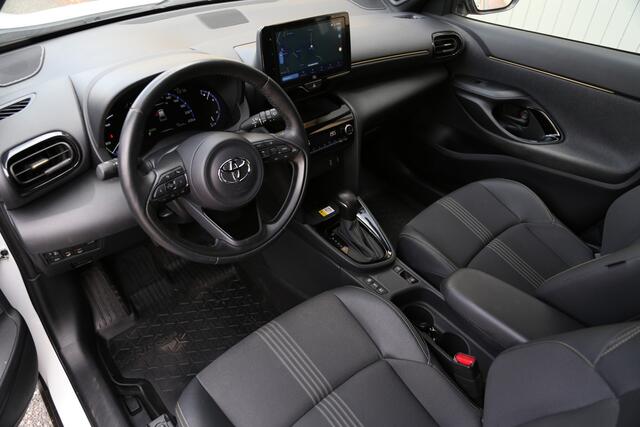 Toyota YARIS Cross 1.5 Hybrid Adventure Bi-Tone Navi JBL LED Camera ACC
