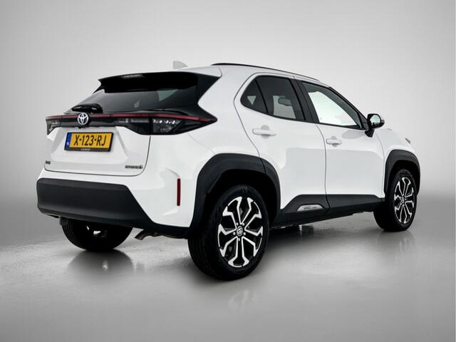 Toyota YARIS Cross 1.5 Hybrid Dynamic | Apple Carplay | Adaptive Cruise control | Airconditioning | Camera |