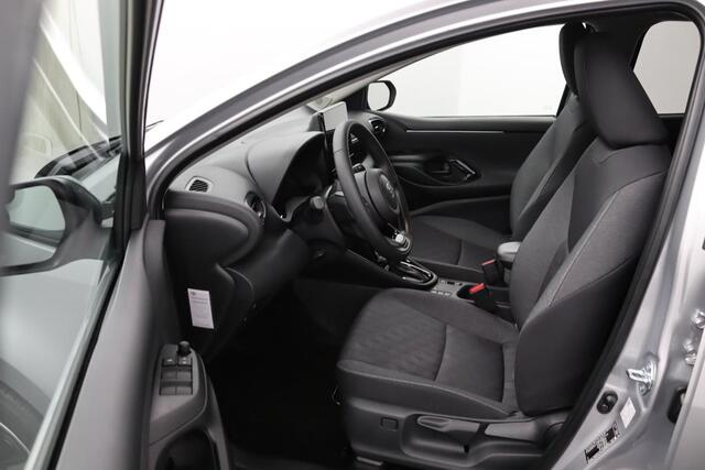 Toyota YARIS 1.5 Hybrid 115 First Edition | Navigatie | Keyless Entry | Direct Leverbaar |