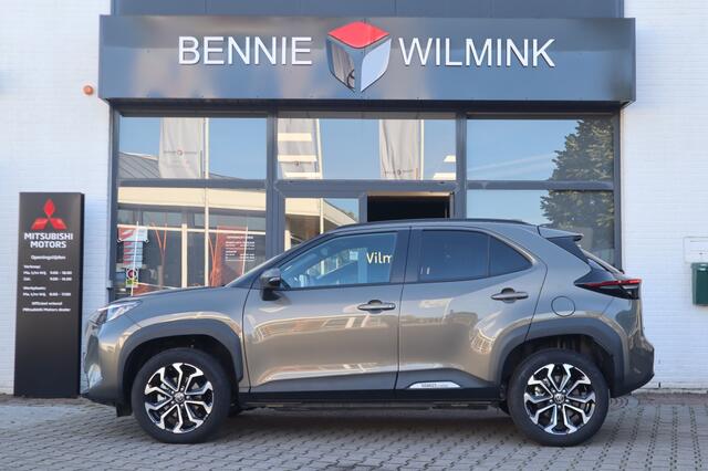 Toyota YARIS 1.5 Hybrid 115 Dynamic PDC/Stuur/Stoelverwarming