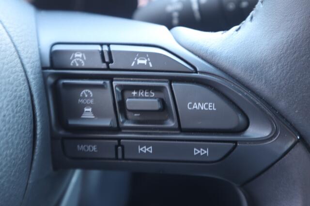 Toyota YARIS 1.5 Hybrid 115 Dynamic PDC/Stuur/Stoelverwarming