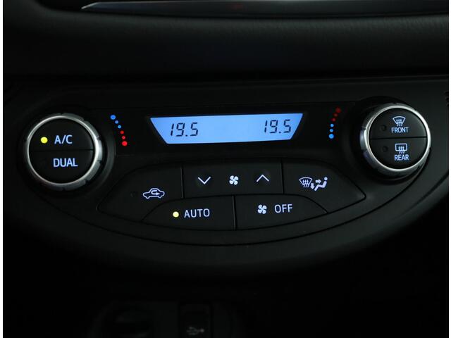 Toyota YARIS 1.5 Hybrid Active | Navigatie | Trekhaak | Cruise control |