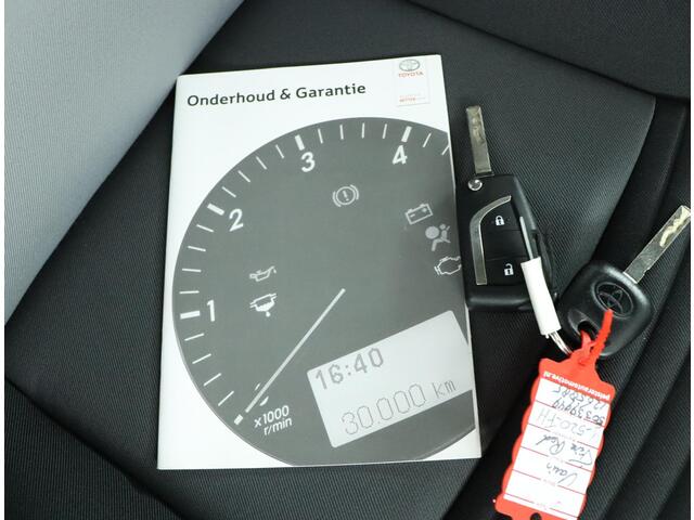 Toyota YARIS 1.5 Hybrid Active | Navigatie | Trekhaak | Cruise control |