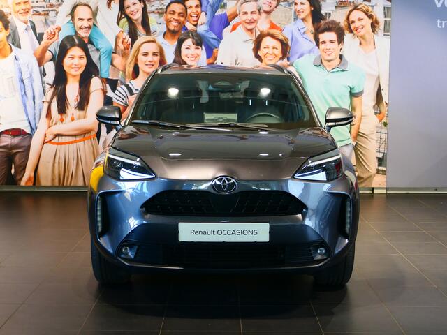 Toyota YARIS Cross 1.5 Hybrid 115 Executive (Team Duitsland) *Stoel, stuur en voorruitverwarming* - Grootlichtassistent, clima