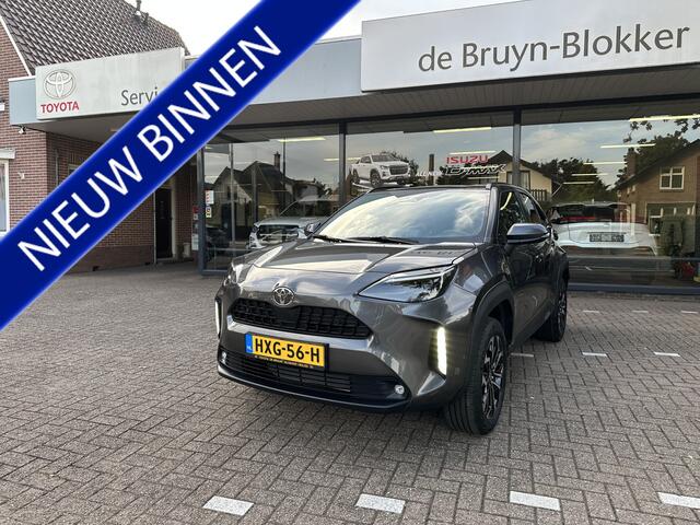 Toyota YARIS Cross 1.5 Hybrid 130pk Executive Limited dodehoekdetectie / stoelverwarming / stuurwielverwarming / parkeersensoren voor + achter / Navigatie / Apple Carplay / Android Auto / parkeercamera / 10 jaar garantie / rijklaarprijs