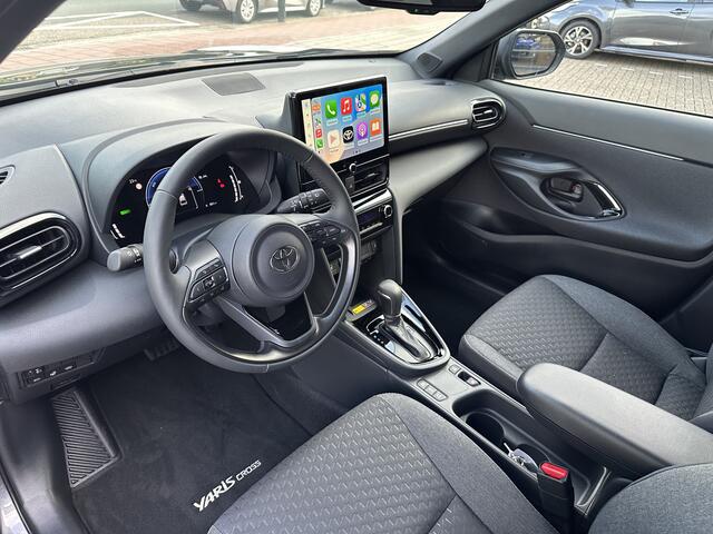 Toyota YARIS Cross 1.5 Hybrid 130pk Executive Limited dodehoekdetectie / stoelverwarming / stuurwielverwarming / parkeersensoren voor + achter / Navigatie / Apple Carplay / Android Auto / parkeercamera / 10 jaar garantie / rijklaarprijs