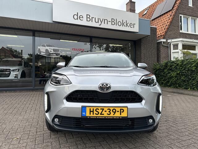 Toyota YARIS Cross 1.5 Hybrid 130pk Executive Limited dodehoekdetectie / stoelverwarming / stuurwielverwarming / parkeersensoren voor + achter / Navigatie / Apple Carplay / Android Auto / parkeercamera / 10 jaar garantie / rijklaarprijs