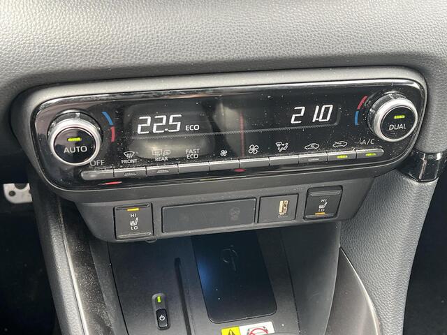 Toyota YARIS 1.5 Hybrid GR Sport | JBL Audio | Navigatie | Dode hoek waarschuwing | Stoelverwarming |