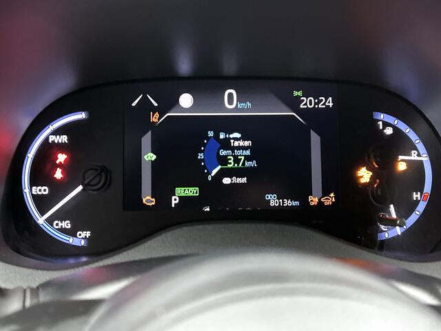 Toyota YARIS Cross 1.5 Hybrid Adventure AWD | Navigatie | Parkeersensoren voor+achter | Stoelverwarming |