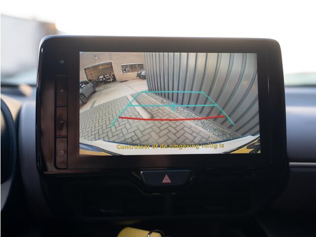 Toyota YARIS Cross 1.5 Hybrid Executive Bi-Tone | Head Up | BSM | Camera | Navi | Stoelverw. | Keyless | Prijs Rijklaar!!