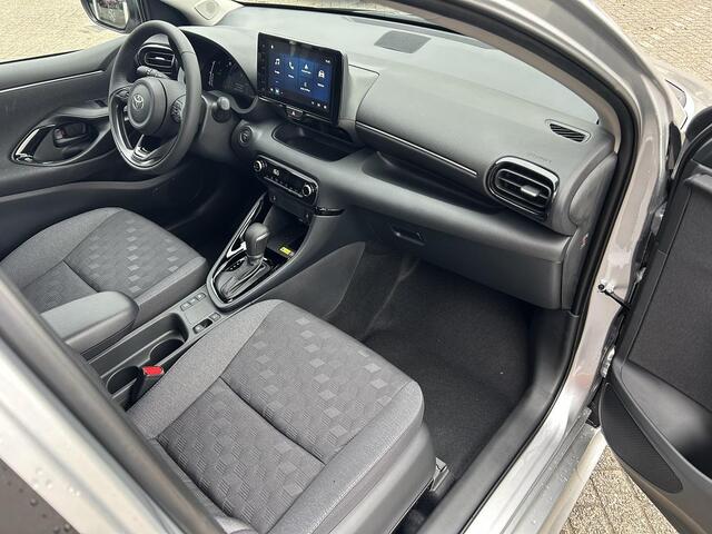 Toyota YARIS 1.5 Hybrid 115 Dynamic | Comfort pack | Blindspot | Sensoren