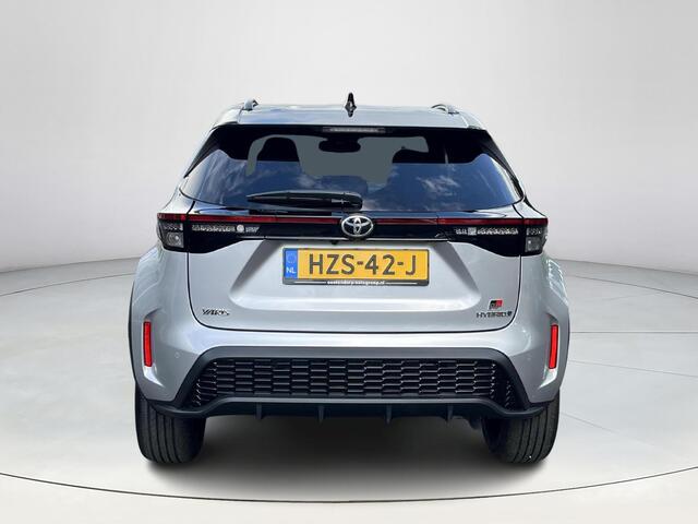 Toyota YARIS Cross 1.5 Hybrid GR Sport | Navigatiesysteem | Stoel- en stuurwielverwarming | PDC