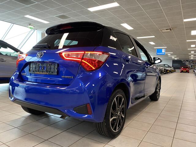 Toyota YARIS 1.5 Hybrid Bi-Tone Edition