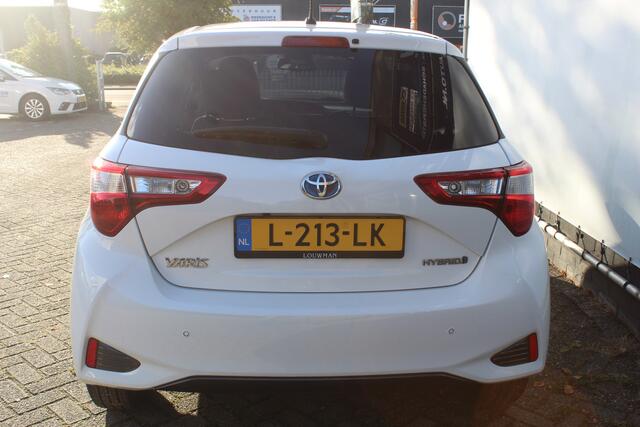 Toyota YARIS 1.5 Hybrid Y20 Camera l Stoel verwarming l Navi l grootlicht assist l lane assist l cruise controle
