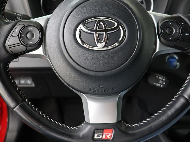 Toyota YARIS 1.5 Hybrid GR-Sport I Climate Control I Cruise Control I Camera I Zwart Dak I Dakspoiler I Dealer Onderhouden I