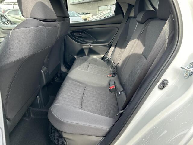 Toyota YARIS 1.5 Hybrid 115 Dynamic **KEYLESS/ ADAPTIEF CRUISE CONTROL/ NAVIGATIE/ APPLE CARPLAY**