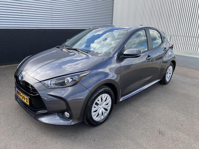 Toyota YARIS 1.5 Hybrid 115 Active Apple CarPlay/Android Auto navigatie, achteruitrij camera, adaptieve cruise control, BTW-auto!