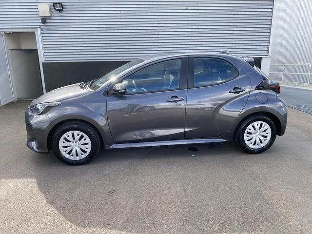 Toyota YARIS 1.5 Hybrid 115 Active Apple CarPlay/Android Auto navigatie, achteruitrij camera, adaptieve cruise control, BTW-auto!