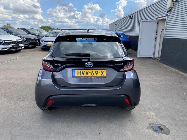 Toyota YARIS 1.5 Hybrid 115 Active Apple CarPlay/Android Auto navigatie, achteruitrij camera, adaptieve cruise control, BTW-auto!