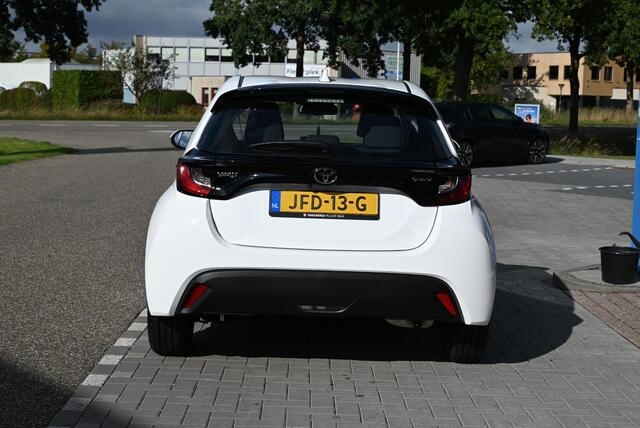 Toyota YARIS 1.5 Hybrid 115 Active