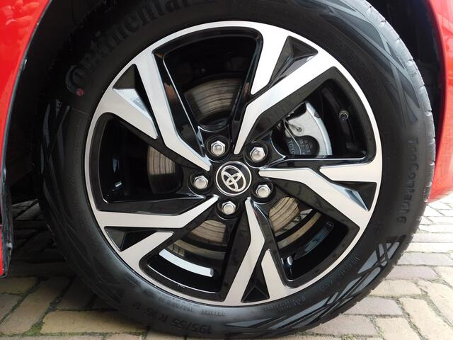 Toyota YARIS 1.5 Hybrid 115 First Edition