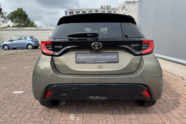 Toyota YARIS 1.5 Hybrid 130 Executive Stoel- & Stuur verwarming, HUD, Dodehoek detectie, Parkeersensoren rondom, JBL, LED, Leder met premium stof, Smart Key
