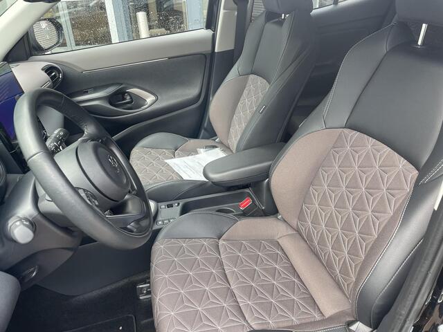 Toyota YARIS Cross 1.5 Hybrid 130 Executive | Stoel- & Stuurverwarming | Dodehoek detectie | Parkeersensoren | Navigatie