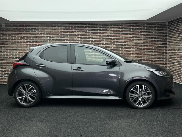 Toyota YARIS 1.5 Hybrid 130 Executive Camera StoelVrwm StuurVrwm NAP