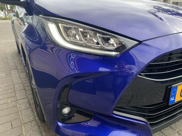 Toyota YARIS 1.5 Hybrid 115 First Edition