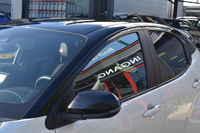 Toyota YARIS 1.5 Hybrid GR Sport 100% Toyota Onderhouden | Navigatie | Camera | 12 mnd BOVAG garantie Whatsapp 06-53188999