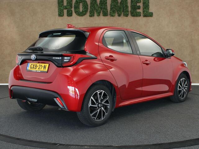 Toyota YARIS 1.5 Hybrid Dynamic Team D - NAVIGATIE- CAMERA - CLIMATE CONTROL - 16 INCH LICHT METALEN VELGEN - ARMSTEUN VOOR - ADAPTIEVE CRUISE CONTROL - BLUETOOTH - MISTLAMPEN VOOR - LICHT EN REGENSENSOR