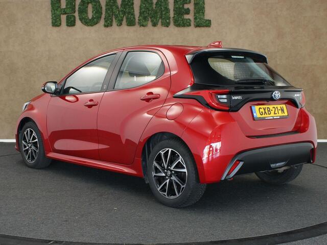 Toyota YARIS 1.5 Hybrid Dynamic Team D - NAVIGATIE- CAMERA - CLIMATE CONTROL - 16 INCH LICHT METALEN VELGEN - ARMSTEUN VOOR - ADAPTIEVE CRUISE CONTROL - BLUETOOTH - MISTLAMPEN VOOR - LICHT EN REGENSENSOR