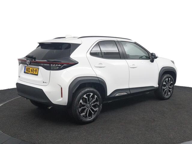 Toyota YARIS Cross 1.5 Hybrid 130 Dynamic | Comfort Pakket | Led Verlichting | Toyota Safety Sense |