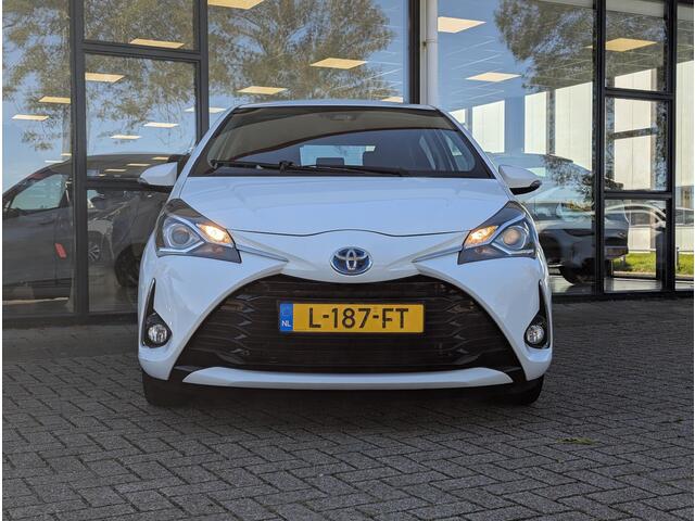 Toyota YARIS 1.5 Hybrid Aspiration | Cruise control | Climate control | Camera | Navi | Lane assist | Bluetooth