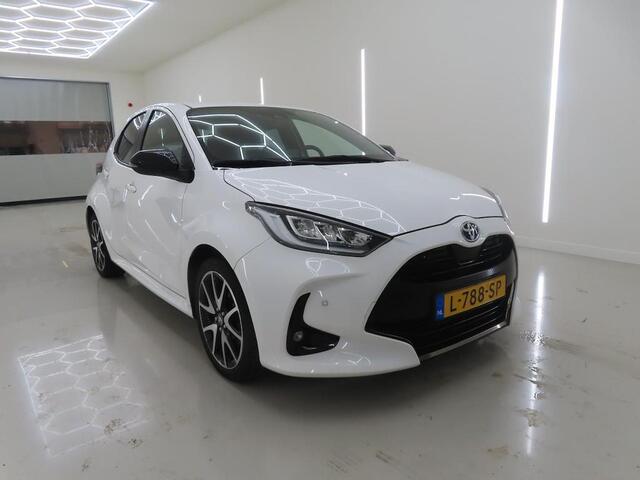 Toyota YARIS 1.5 Hybrid Automaat Executive Leer Navi Camera Ad Cruise Stoelverwarming Dodehoek Parkeersensoren