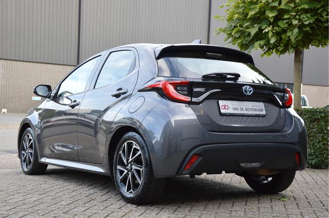 Toyota YARIS 1.5 Hybrid Dynamic LED | CLIMA | CAMERA | HEAD UP
