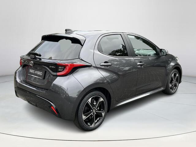 Toyota YARIS 1.5 Hybrid 130 Executive | Ash Grey Metallic | Direct uit voorraad leverbaar