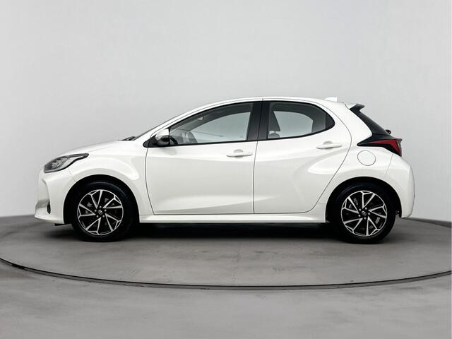 Toyota YARIS 1.5 Hybrid Dynamic | Apple Carplay/Android Auto | Lichtmetalen Velgen | NL-Auto | Mistlampen |