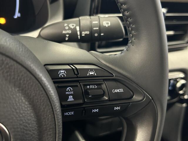 Toyota YARIS 1.5 Hybrid 115 Dynamic **NIEUWE AUTO/ COMFORT PACK/ FORREST GREEN/ BINNENKORT LEVERBAAR**