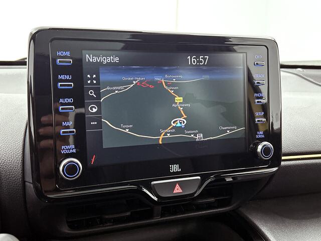 Toyota YARIS Cross 1.5 Hybrid AWD Adventure | Panoramadak | Leder | Elek. achterklep | Stoelverwarming | Navigatie | Dealeronderhouden |