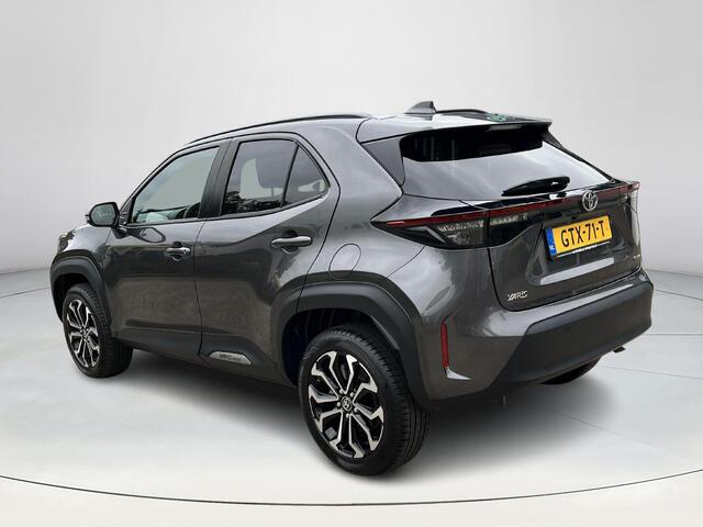 Toyota YARIS Cross 1.5 Hybrid 115 First Edition | Dode hoek waarschuwing | Parkeersensoren | Stoel- + stuurverwarming | Carplay |